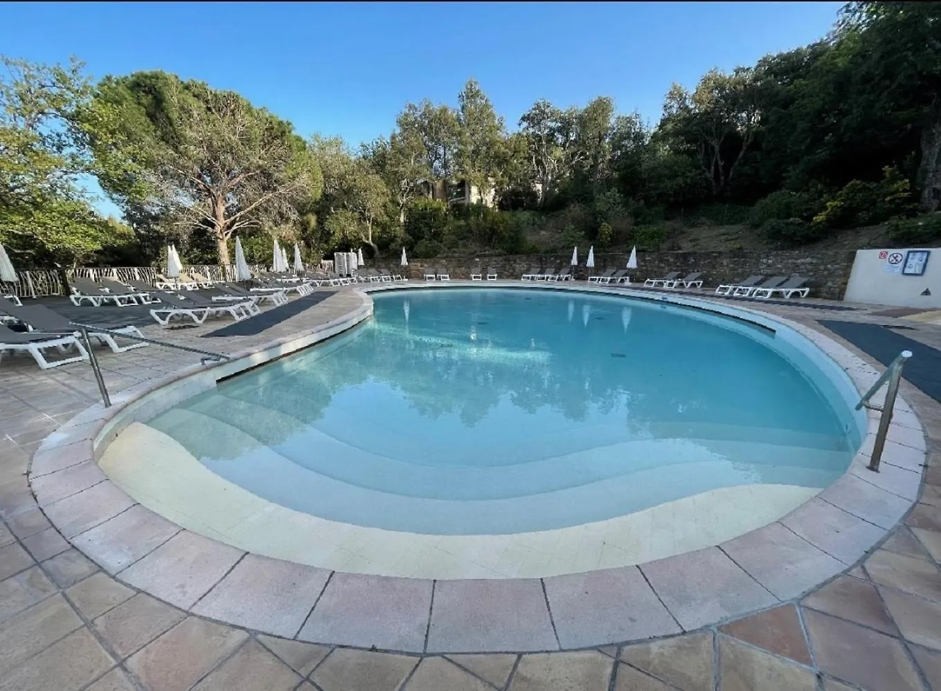 Apparemment Vue Mer - 6 Personnes - Golfe De Saint Tropez Grimaud